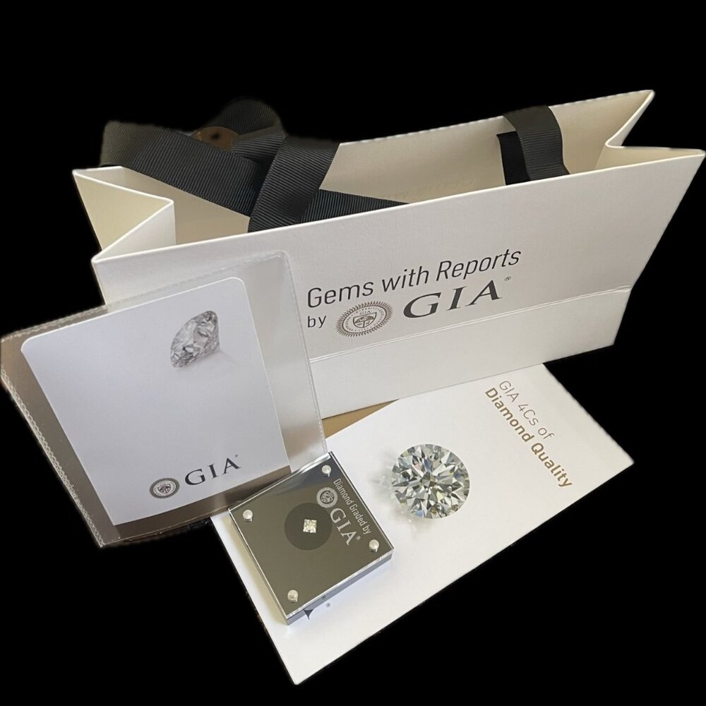 $9500 / GIA certified 1 Carat Diamond / VS1 / Wholesale price